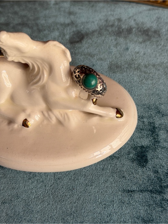 Jewelry - Silver Filigree Ring with Green Stone